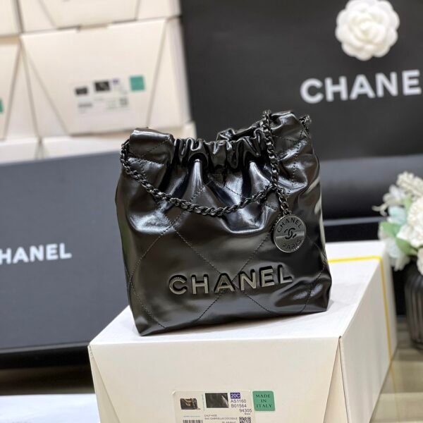 CHANEL mini 22 bag