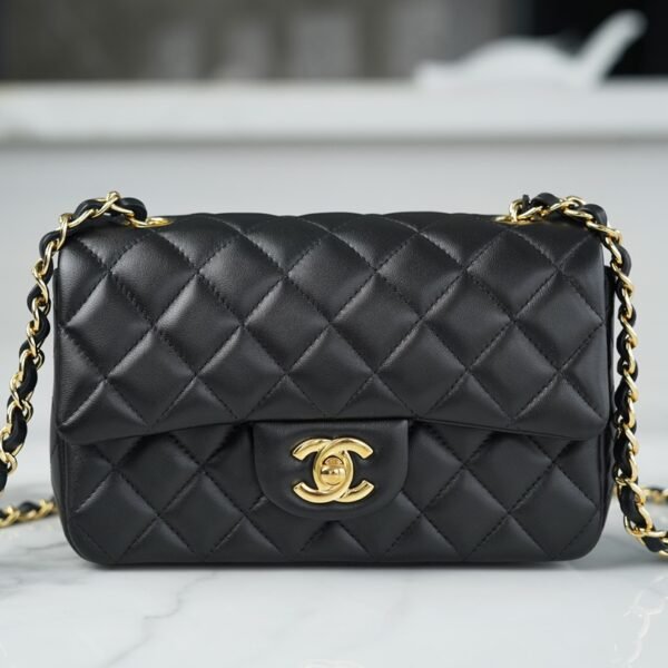 CHANEL Classic Flap