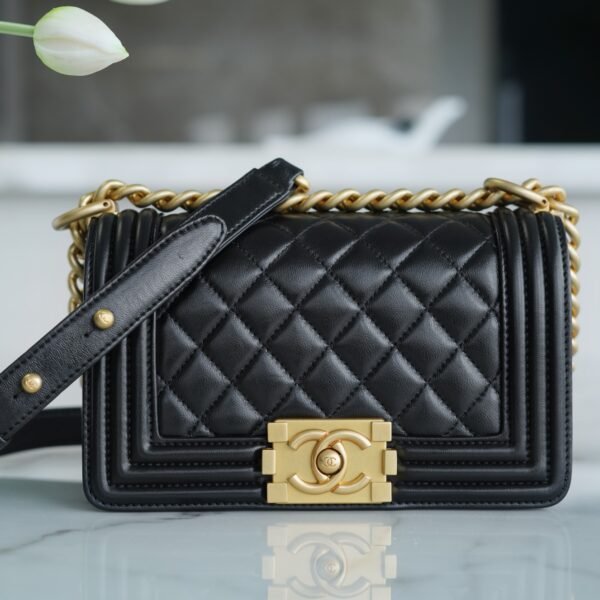 CHANEL Leboy